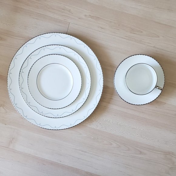 Marc Jacobs Waterford Colette 5 Piece Place Setting China Marc Jacobs Waterford Colette 5 Piece Place Setting China